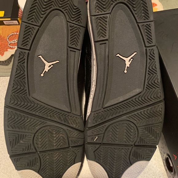 Jordan 4 Oreo - Picture 6 of 6